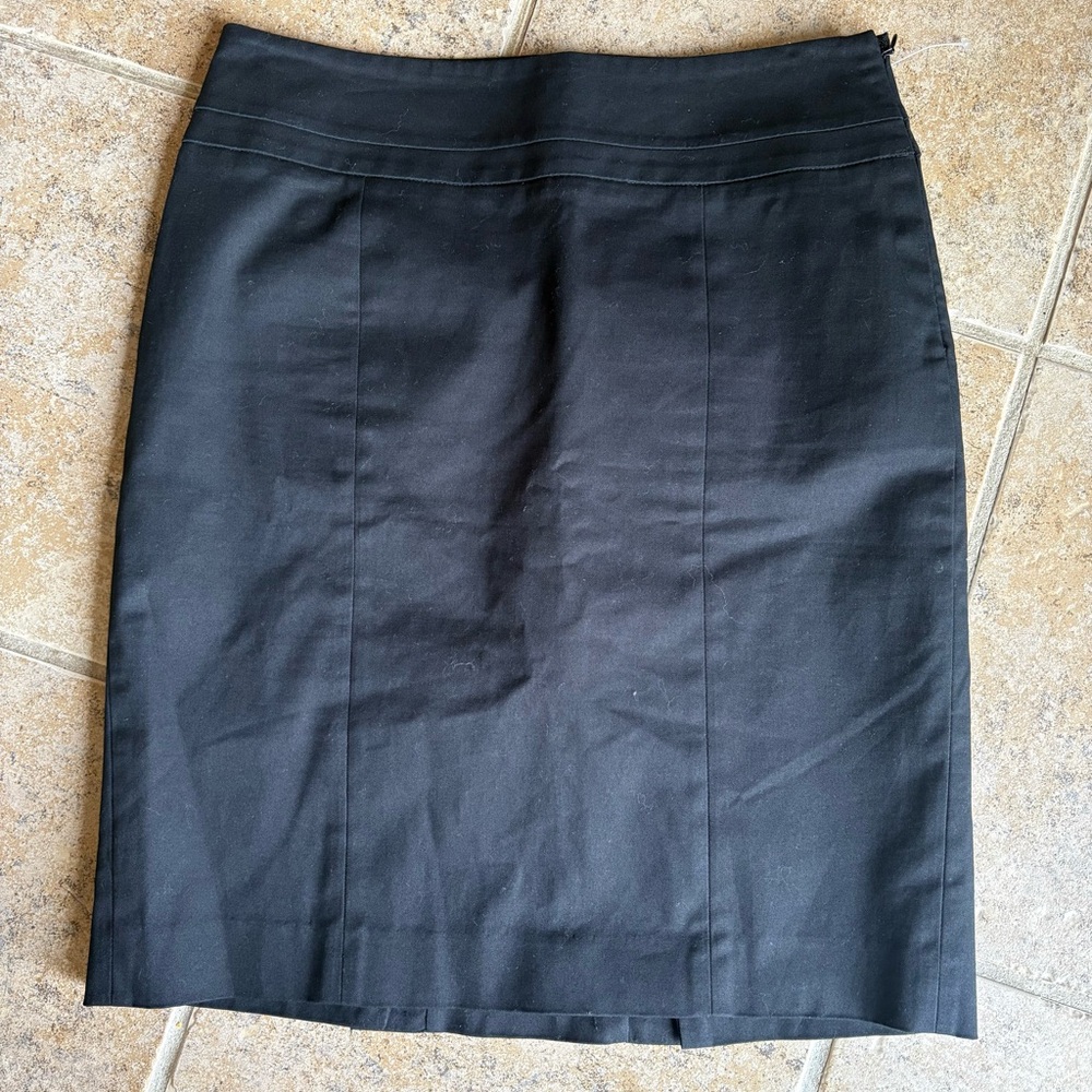 NWOT LOFT Classic Black Midi Pencil Skirt, Size: 0P